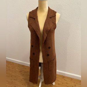 Women’s long sweater vest size L